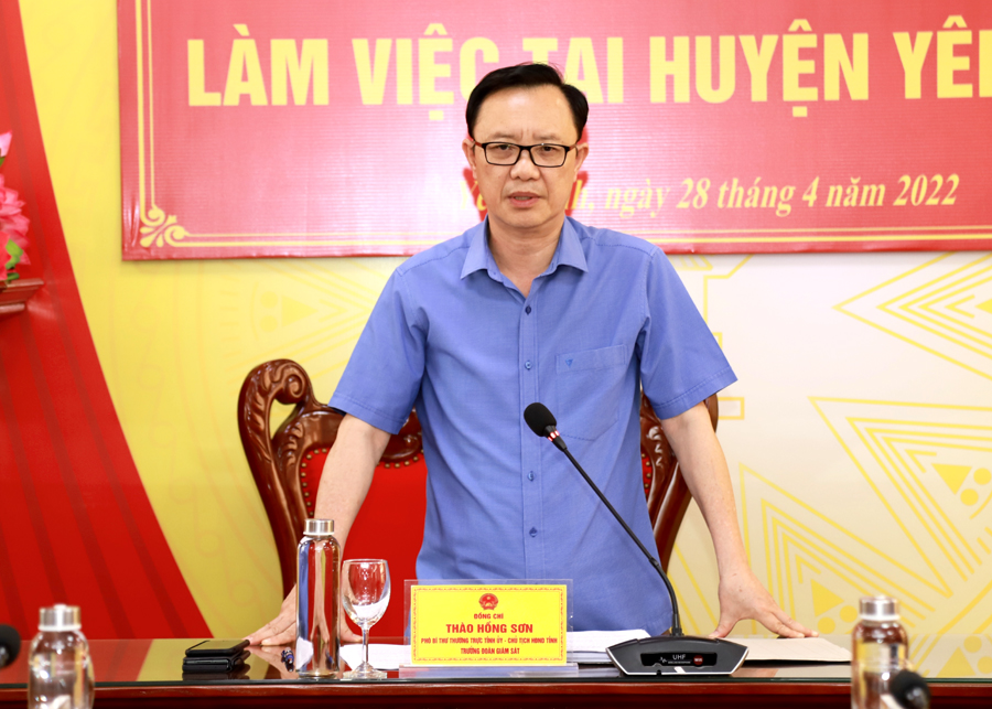 Phó Bí thư Thường trực Tỉnh ủy, Chủ tịch HĐND tỉnh Thào Hồng Sơn phát biểu kết luận buổi làm việc