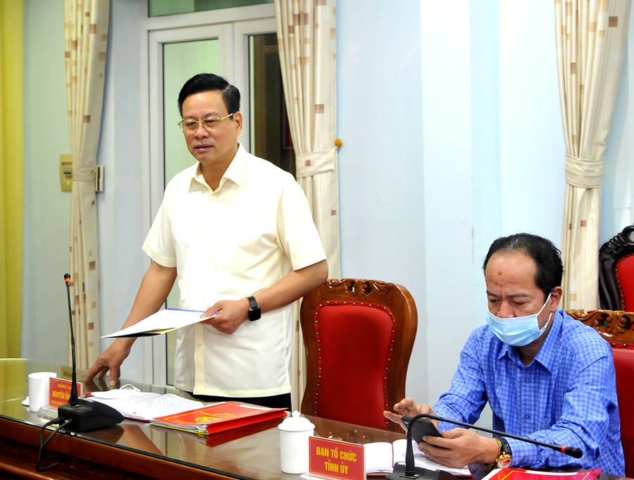 Chủ tịch UBND tỉnh Nguyễn Văn Sơn phát biểu chỉ đạo tại hội nghị.
