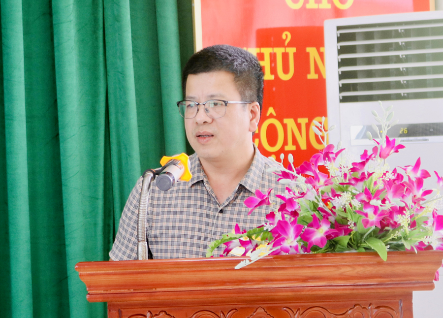 Đồng chí Nguyễn Trung Thu, Tổng Biên tập Báo Hà Giang phát biểu tại Đại hội