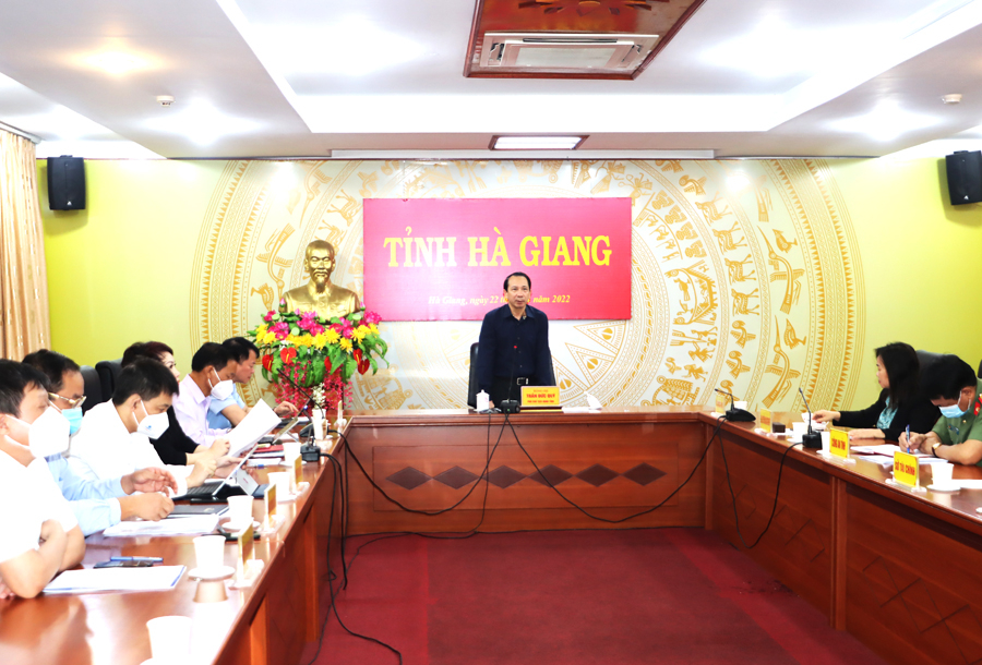 Phó Chủ tịch UBND tỉnh Trần Đức Quý kết luận buổi làm việc.
