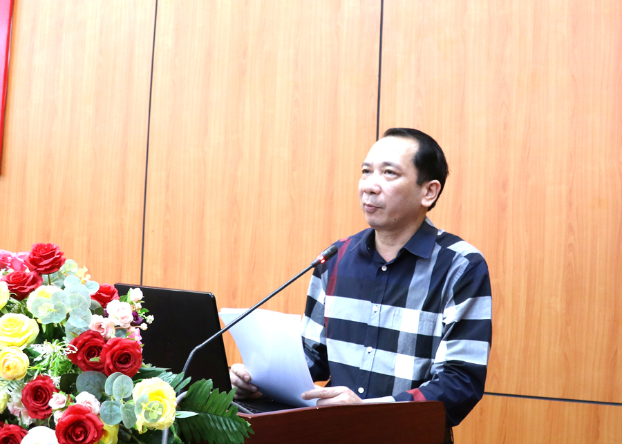 Phó Chủ tịch UBND tỉnh Trần Đức Quý phát biểu tại hội nghị
