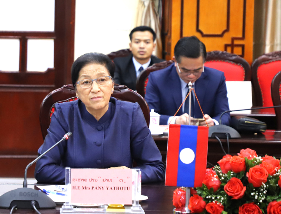 Đồng chí Pany Yathotu, Phó Chủ tịch nước CHDCND Lào phát biểu tại buổi làm việc với tỉnh Hà Giang.