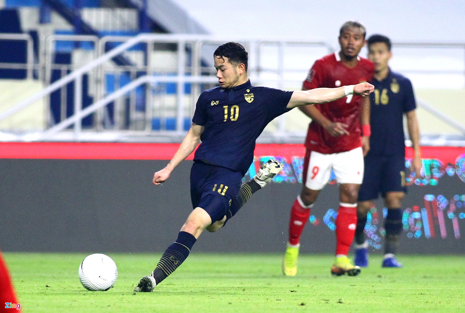 Thanawat, tiền vệ trung tâm đang thuộc biên chế Leicester City, được kỳ vọng tỏa sáng ở giải U23 châu Á 2022