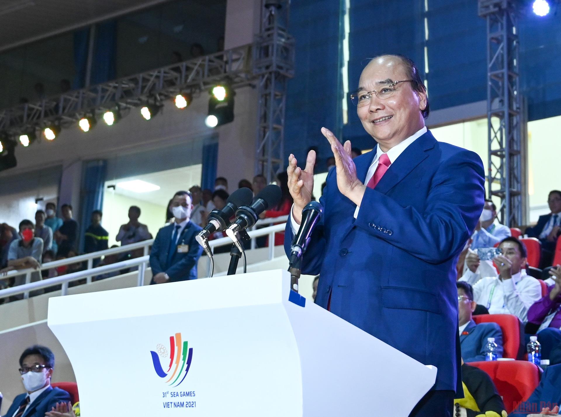 Chủ tịch nước Nguyễn Xuân Phúc tuyên bố khai mạc SEA Games 31 