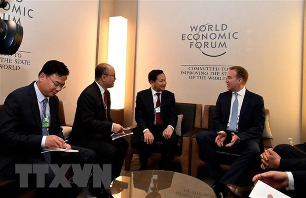 Đoàn cấp cao Việt Nam gặp và làm việc với Chủ tịch WEF Borge Brende tại Davos.