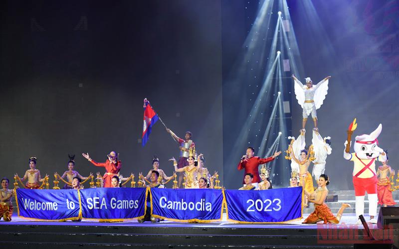 Nước chủ nhà Campuchia gửi lời chào tới SEA Games 32. 