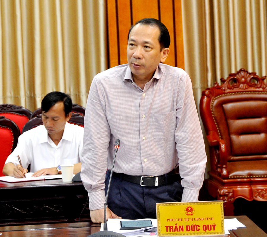 Phó Chủ tịch UBND tỉnh Trần Đức Quý đề nghị các ngành, địa phương tập trung chuẩn bị tốt kỳ thi tốt nghiệp THPT năm 2022 và giải quyết việc làm cho người lao động.