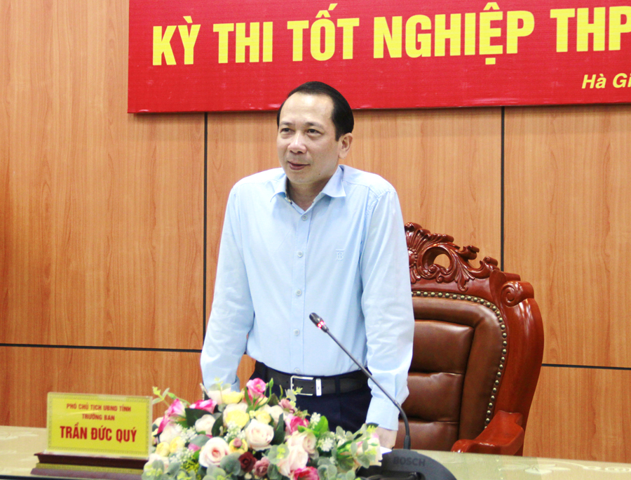 Phó Chủ tịch UBND tỉnh Trần Đức Quý kết luận hội nghị.
