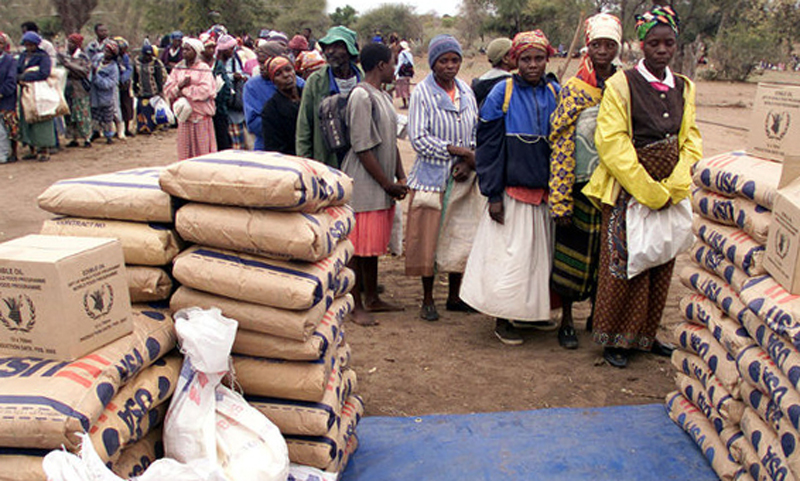Nhiều người dân châu Phi sống bằng nguồn cứu trợ lương thực do xung đột và hạn hán.
