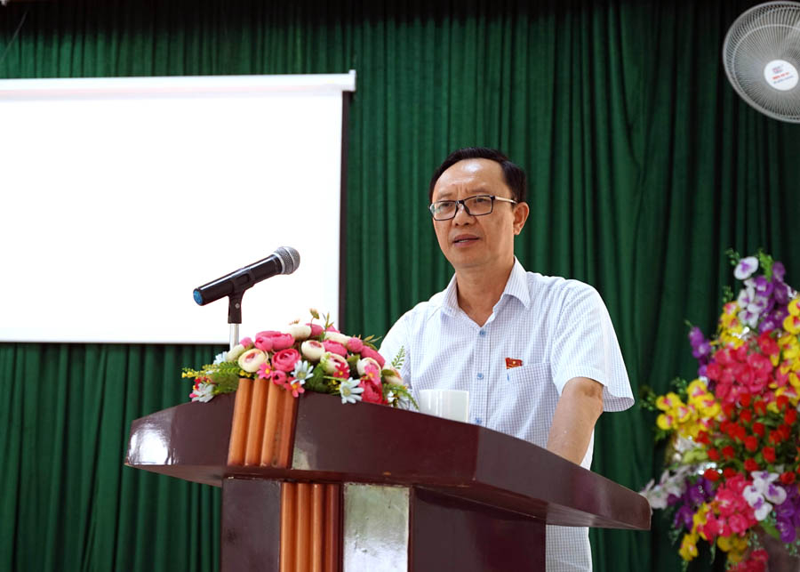 Phó Bí thư Tỉnh ủy, Chủ tịch HĐND tỉnh Thào Hồng Sơn phát biểu tại buổi TXCT xã Minh Tân 