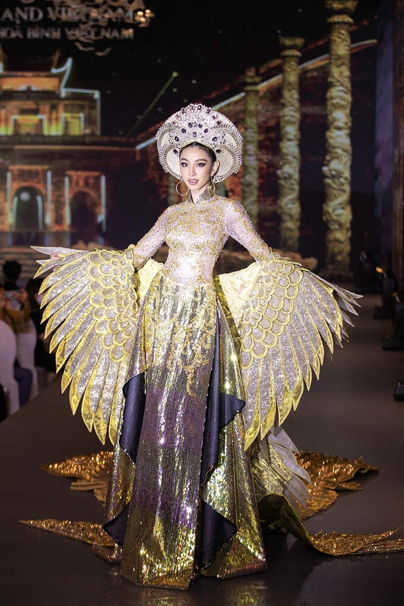 Nguyễn Thúc Thuỳ Tiên đăng quang Miss Grand International 2021