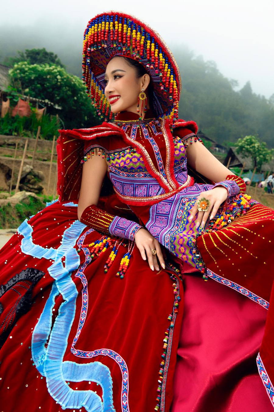 Trang phục dân tộc dự thi Miss Global 2022 của đại diện Việt Nam được khen  hết lời - Báo Hà Giang điện tử