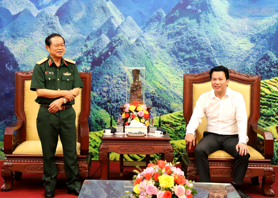 Đại tướng Đỗ Bá Tỵ cảm ơn sự đón tiếp nồng hậu của lãnh đạo tỉnh Hà Giang
