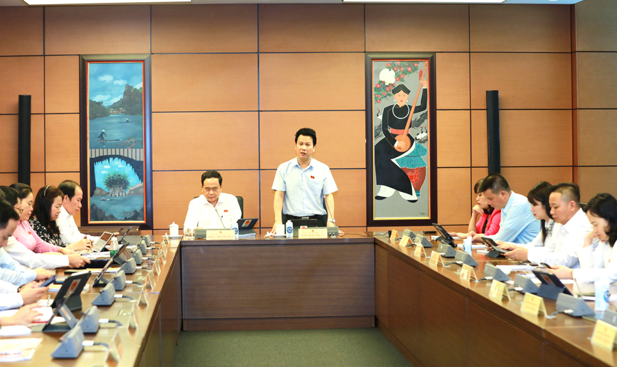 Bí thư Tỉnh ủy Đặng Quốc Khánh kết luận phiên thảo luận tổ
