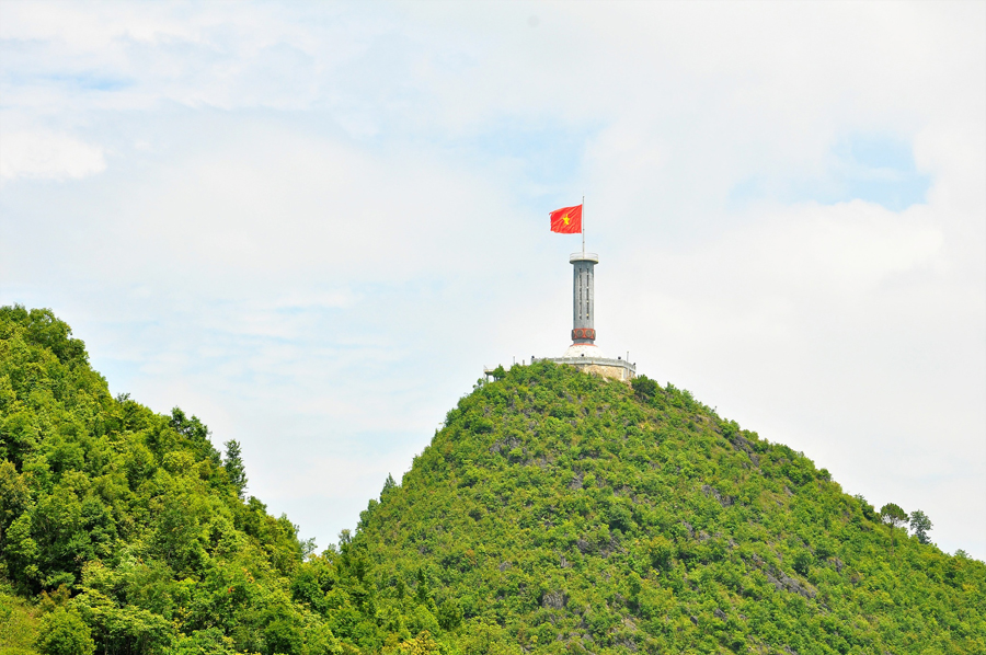 Cột cờ vương quốc Lũng Cú ở xã Lũng Cú, H.Đồng Văn, Hà Giang