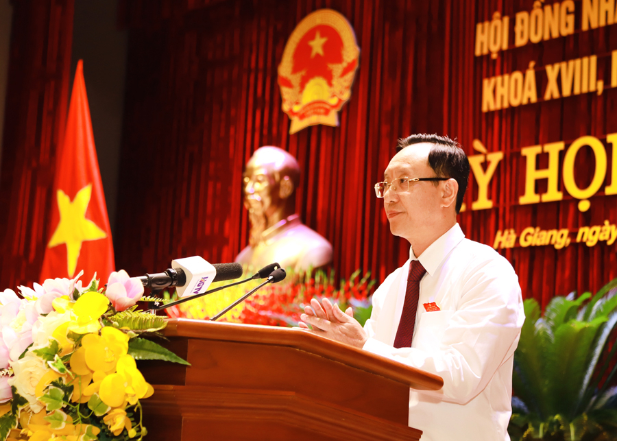 Chủ tịch HĐND tỉnh Thào Hồng Sơn phát biểu bế mạc Kỳ họp
