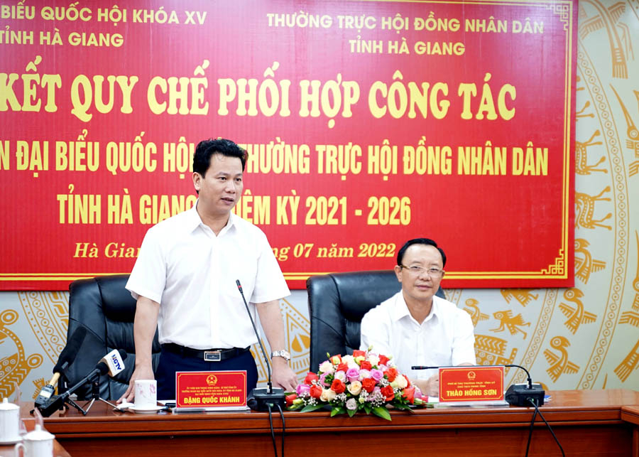 Bí thư Tỉnh ủy Đặng Quốc Khánh phát biểu tại buổi ký kết.
