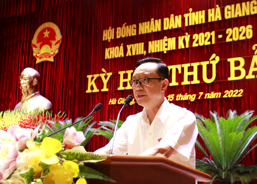 Phó Bí thư Thường trực Tỉnh ủy, Chủ tịch HĐND tỉnh Thào Hồng Sơn phát biểu khai mạc phiên trù bị Kỳ họp thứ bảy, HĐND tỉnh khoá XVIII.
