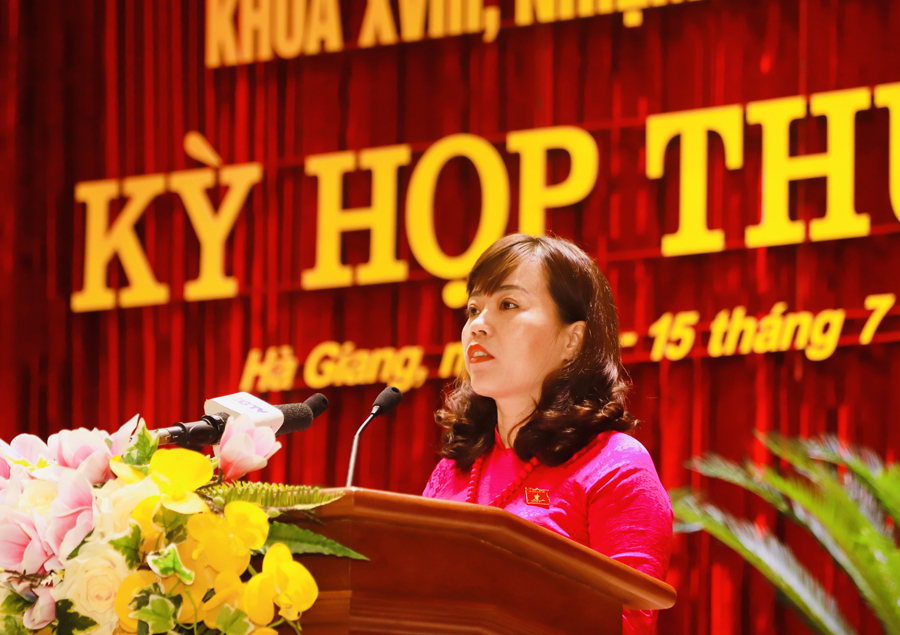Phó Trưởng đoàn ĐBQH khoá XV tỉnh Hà Giang Lý Thị Lan báo cáo kết quả Kỳ họp thứ Ba, Quốc hội khoá XV
