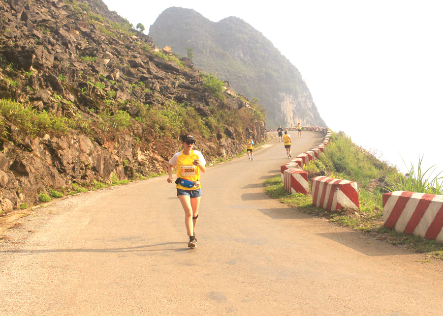 Giải Marathon “Chạy trên cung đường Hạnh Phúc”.
