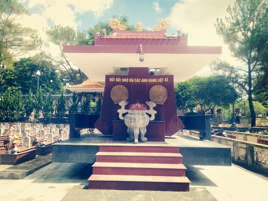 Nhà tưởng niệm các Liệt sĩ tỉnh Hà Giang tại Nghĩa trang Trường Sơn.
