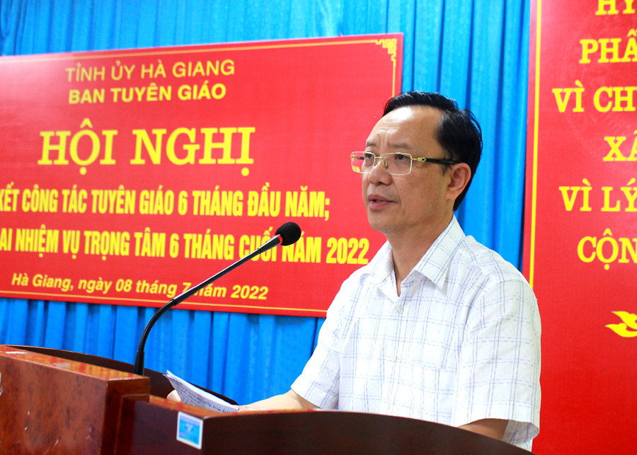 Phó Bí thư Thường trực Tỉnh ủy Thào Hồng Sơn phát biểu chỉ đạo hội nghị
