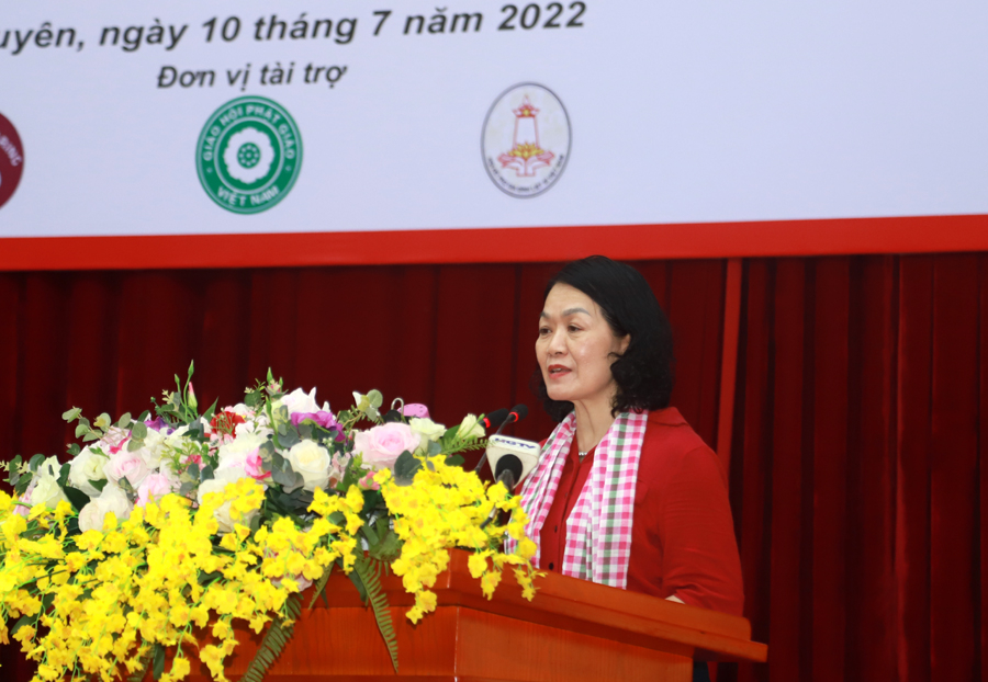 Chủ tịch T.Ư Hội Chữ thập đỏ Việt Nam Bùi Thị Hòa phát biểu tại chương trình
