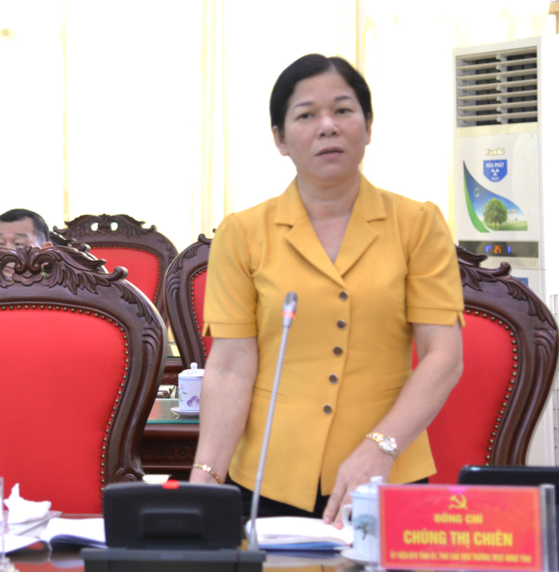 Phó Chủ tịch Thường trực HĐND tỉnh Chúng Thị Chiên phát biểu tại hội nghị
