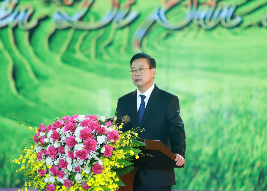 Chủ tịch UBND tỉnh Nguyễn Văn Sơn phát biểu khai mạc Chương trình
