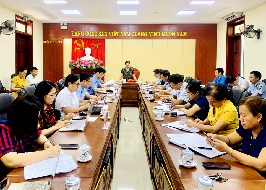 Đoàn công tác làm việc tại huyện Vị Xuyên.
