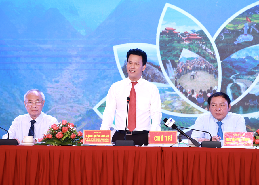 Bí thư Tỉnh ủy Đặng Quốc Khánh phát biểu tại Hội thảo
