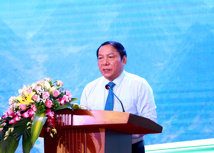 Bộ trưởng Nguyễn Văn Hùng phát biểu tại Hội thảo
