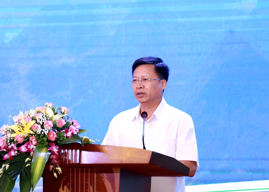 Phó Chủ tịch Thường trực UBND tỉnh Bắc Kạn Phạm Duy Hưng phát biểu tham luận tại Hội thảo
