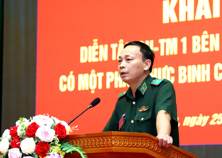Thiếu tướng Hoàng Hữu Chiến, Phó Tư lệnh, Tham mưu trưởng BĐBP phát biểu chỉ đạo diễn tập.

