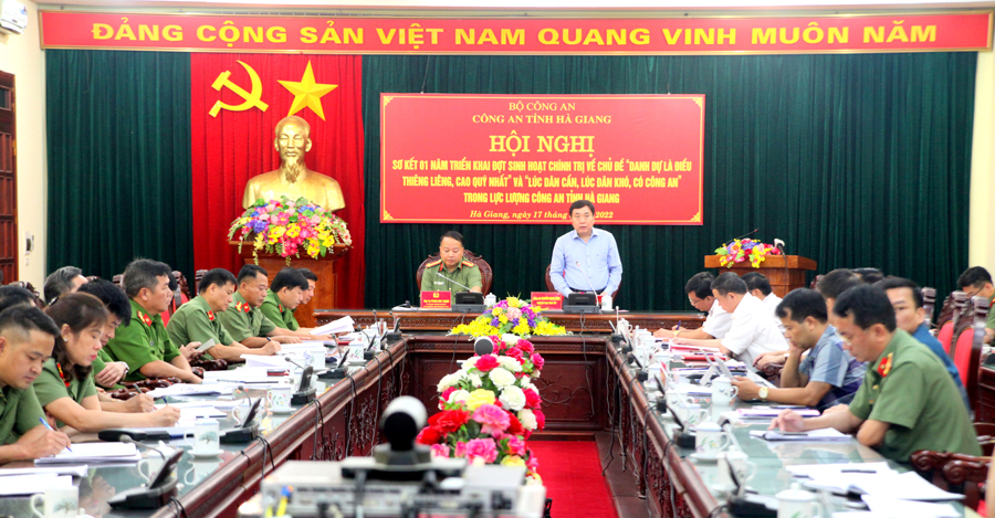 Phó Bí thư Tỉnh ủy Nguyễn Mạnh Dũng phát biểu chỉ đạo tại hội nghị.
