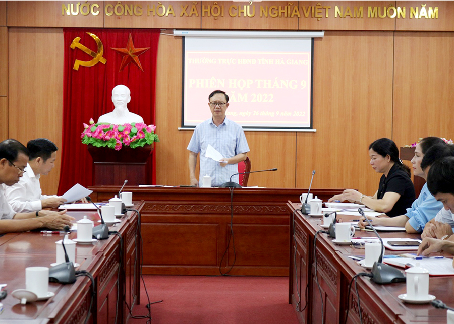 Phó Bí thư Thường trực Tỉnh ủy, Chủ tịch HĐND tỉnh Thào Hồng Sơn kết luận phiên họp.
							Ảnh: LAN PHƯƠNG
