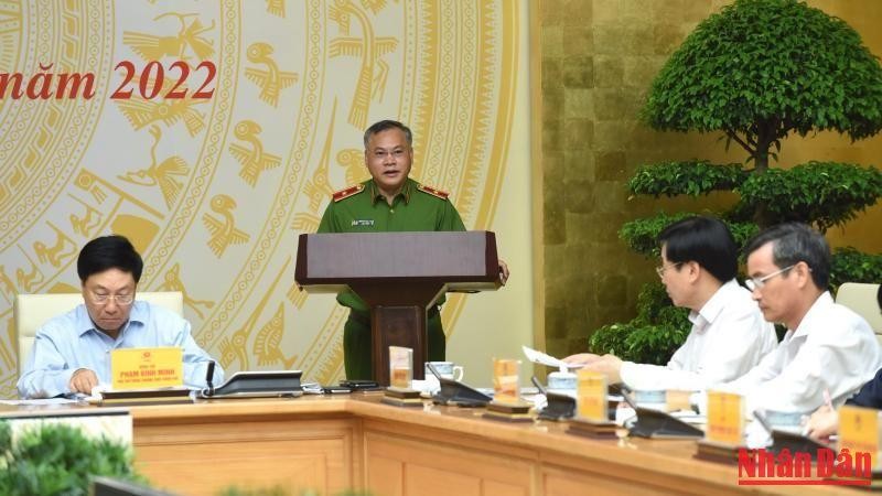 Thứ trưởng Công an Nguyễn Văn Long báo cáo công tác phòng cháy, chữa cháy và thực hiện Nghị định số 83/2017/NĐ-CP.