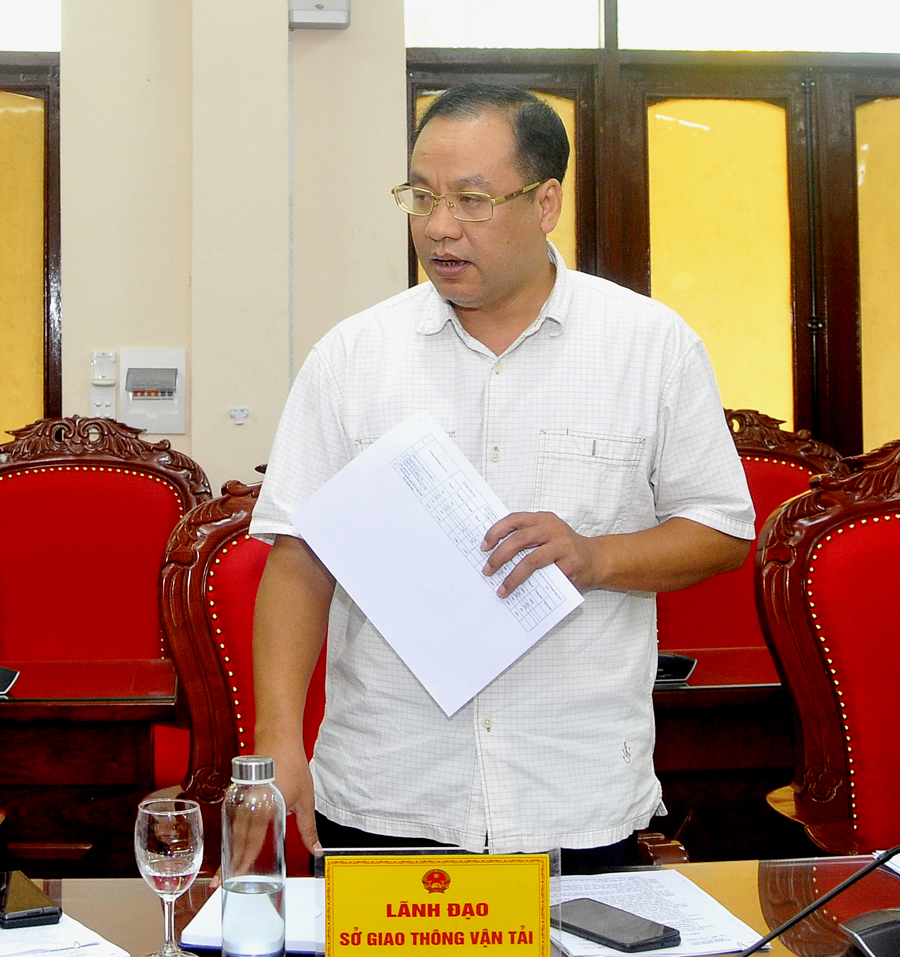Giám đốc Sở Giao thông vận tải Lê Minh Đức đề nghị huyện Yên Minh cần xem xét đơn vị tư vấn có đủ năng lực để đẩy nhanh tiến độ các dự án. 