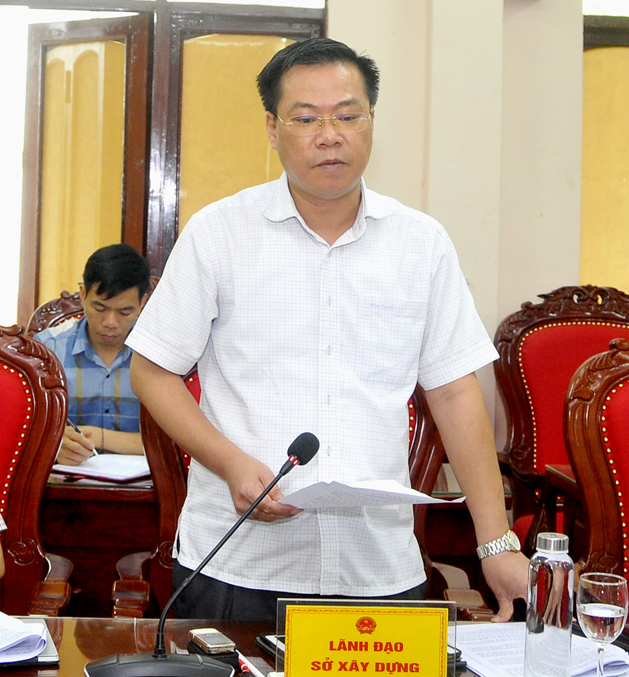 Giám đốc Sở Xây dựng Nguyễn Tiến Dũng đề nghị huyện Yên Minh cần xác định lại một số nội dung trong công tác quy hoạch đảm bảo tính lâu dài, bền vững.
