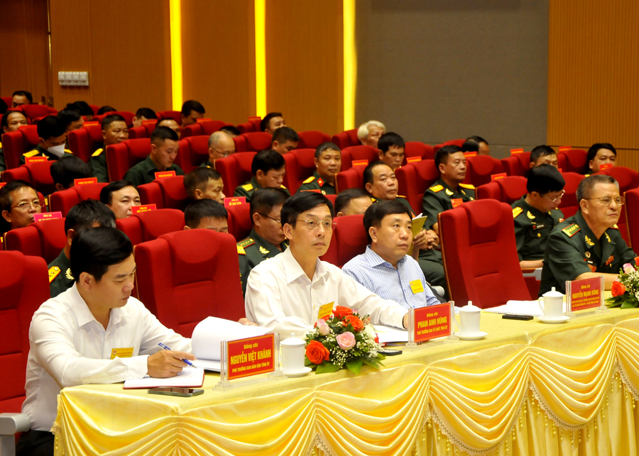 Phó Bí thư Tỉnh ủy Nguyễn Mạnh Dũng và các đại biểu dự Đại hội.
