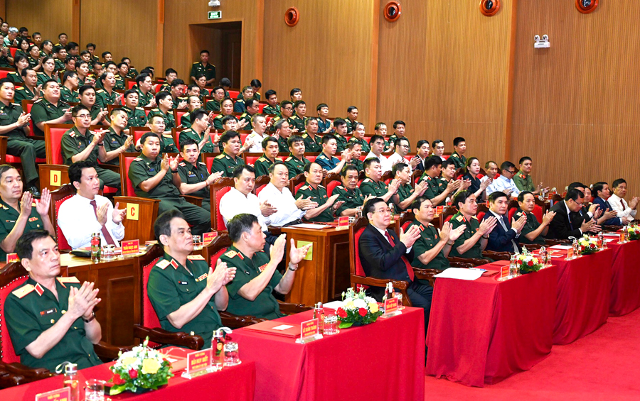 Các đại biểu và học viên dự Lễ Khai giảng

