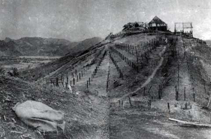 Đồn Sơn Bục ở Nghĩa Lộ (Yên Bái) bị quân ta tiêu diệt trong chiến dịch Tây Bắc, năm 1952.