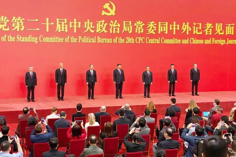Các thành viên của Ban thường vụ Bộ Chính trị Trung Quốc được giới thiệu tại Bắc Kinh sáng 23/10. 