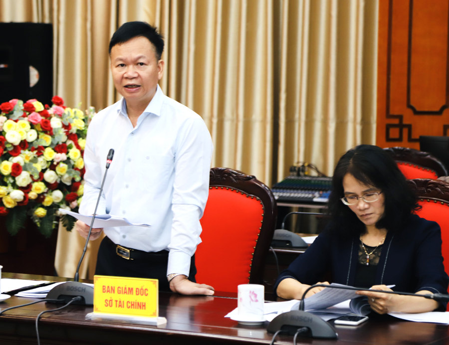 Giám đốc Sở Tài chính Nguyễn Ngọc Thanh báo cáo tình hình thực hiện nhiệm vụ của Đảng ủy Sở Tài chính
