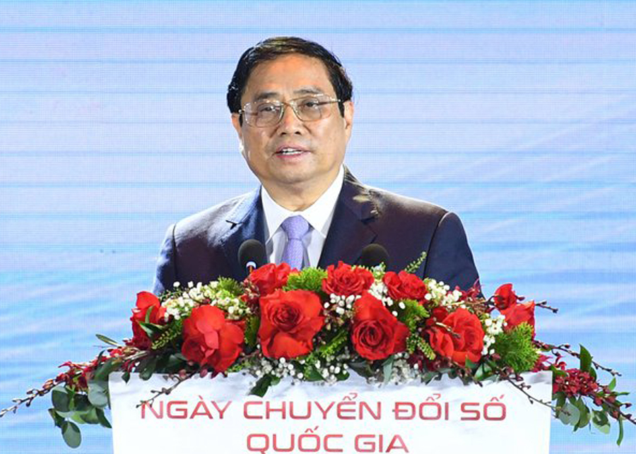 Thủ tướng Phạm Minh Chính: Chúng ta tin tưởng rằng, công cuộc chuyển đổi số quốc gia sẽ có nhiều chuyển biến tích cực, góp phần xây dựng nền kinh tế độc lập, tự chủ, gắn với chủ động, tích cực hội nhập quốc tế sâu rộng, thực chất và hiệu quả, vì một Việt Nam hùng cường, thịnh vượng, người dân được ấm no, hạnh phúc!