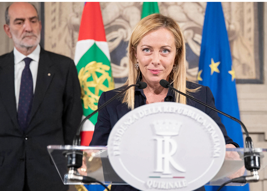 Tân Thủ tướng Giorgia Meloni chính thức nhậm chức, trở thành nữ lãnh đạo đầu tiên của Chính phủ Italia.