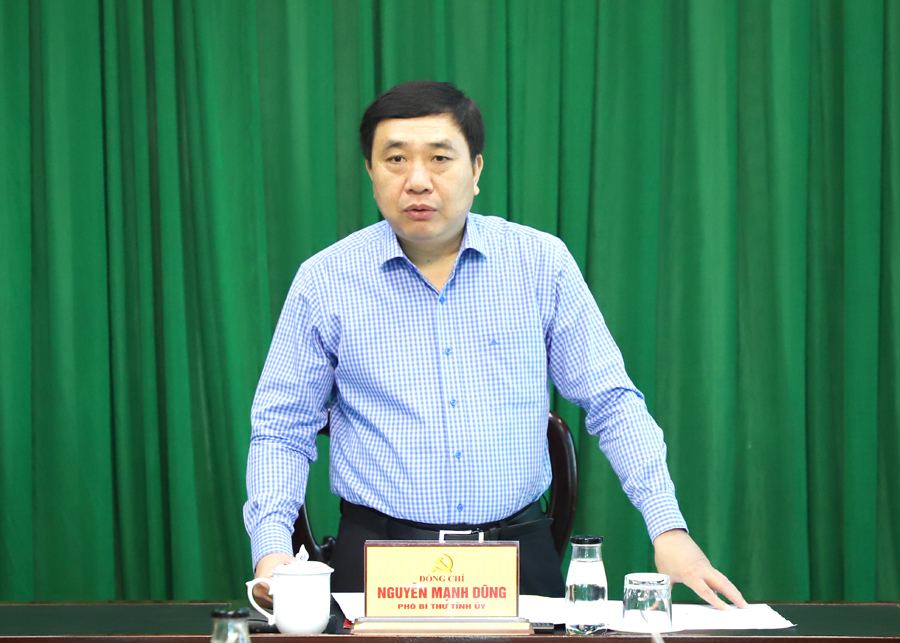 Đồng chí Nguyễn Mạnh Dũng, Phó Bí thư Tỉnh ủy phát biểu tại buổi làm việc.
