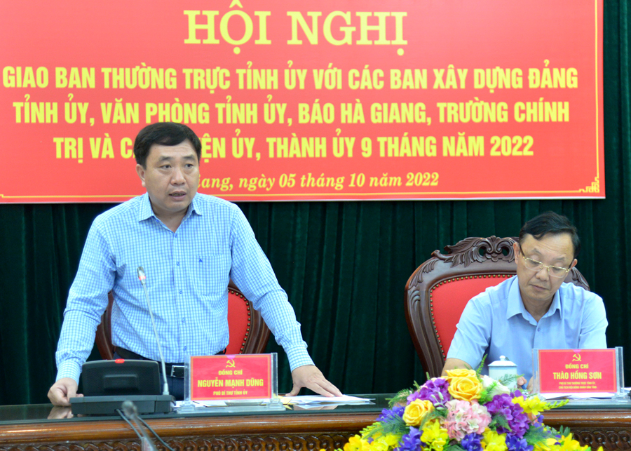 Phó Bí thư Tỉnh ủy Nguyễn Mạnh Dũng phát biểu tại hội nghị

