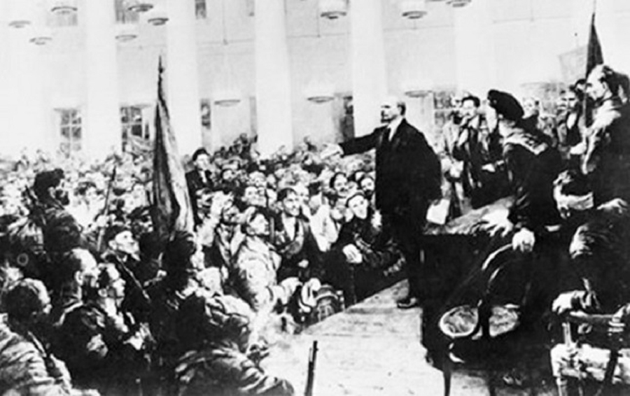 Tầm vóc, giá trị của Cách mạng Tháng Mười Nga năm 1917 là không thể phủ nhận.
