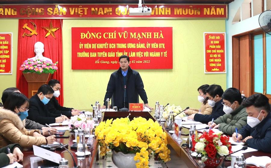 Trưởng Ban Tuyên giáo Tỉnh ủy Vũ Mạnh Hà phát biểu tại buổi làm việc.